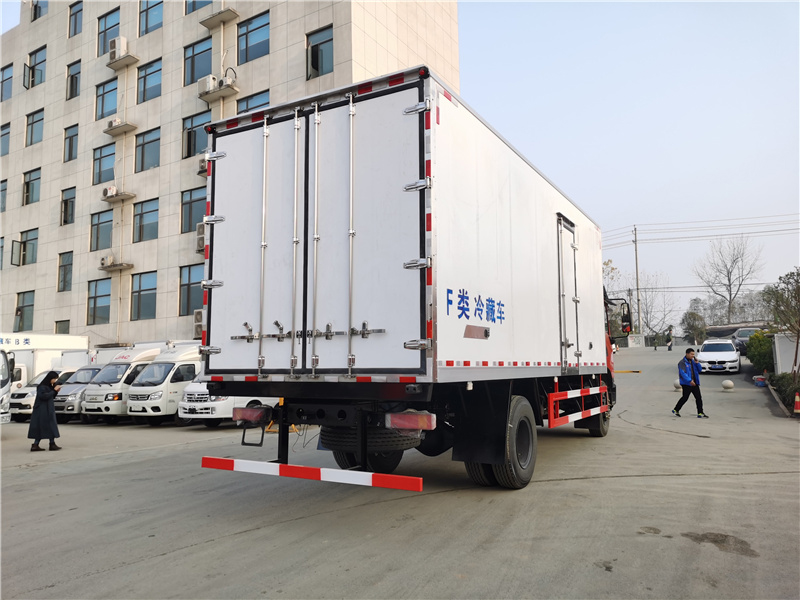 東風(fēng)天錦KR國(guó)六冷藏車