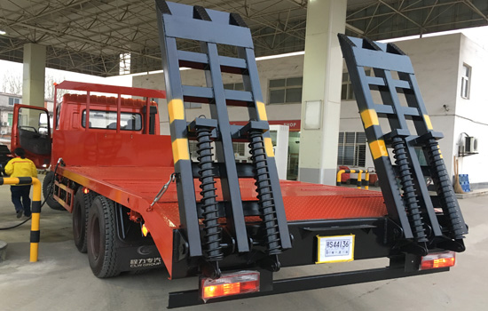 國五東風(fēng)特商后八輪平板