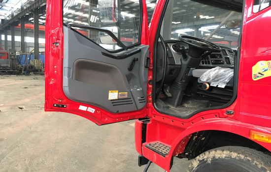 國(guó)五解放J6單橋平板車(chē)