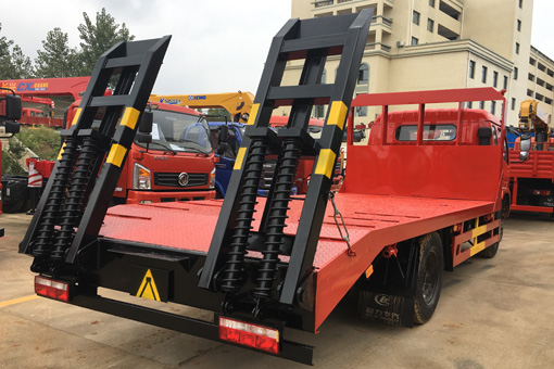 國五東風(fēng)福瑞卡單橋平板車