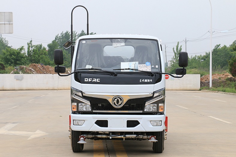 東風(fēng)小福瑞卡5噸抑塵車國六