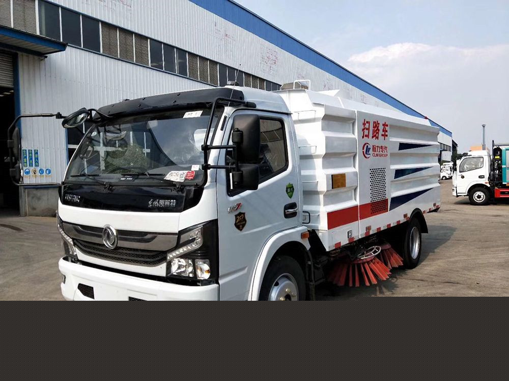 國六5方塵箱 4方水箱東風(fēng)凱普特掃路車